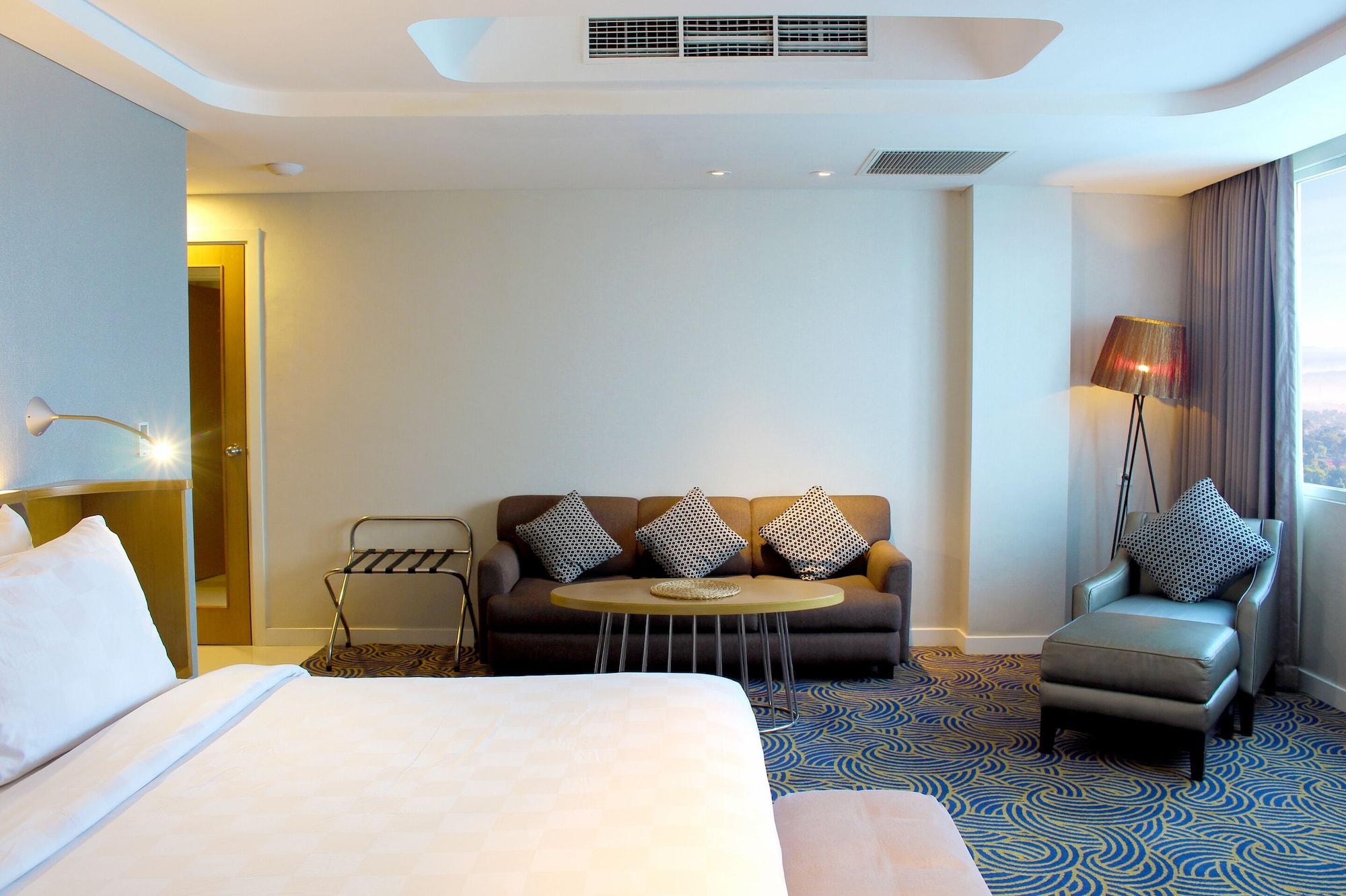 Hotel Ciputra Cibubur Managed By Swiss-Belhotel International Ngoại thất bức ảnh