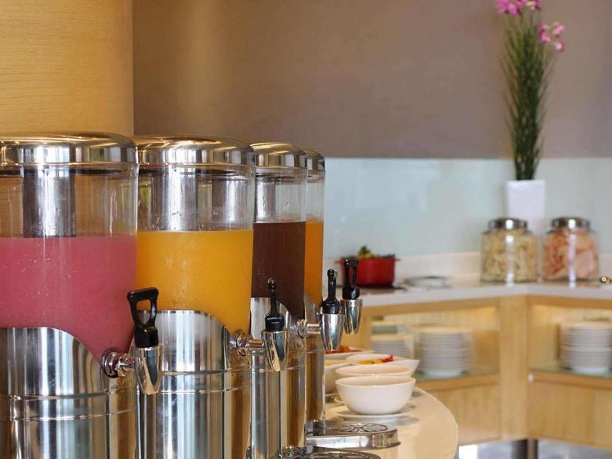 Hotel Ciputra Cibubur Managed By Swiss-Belhotel International Ngoại thất bức ảnh